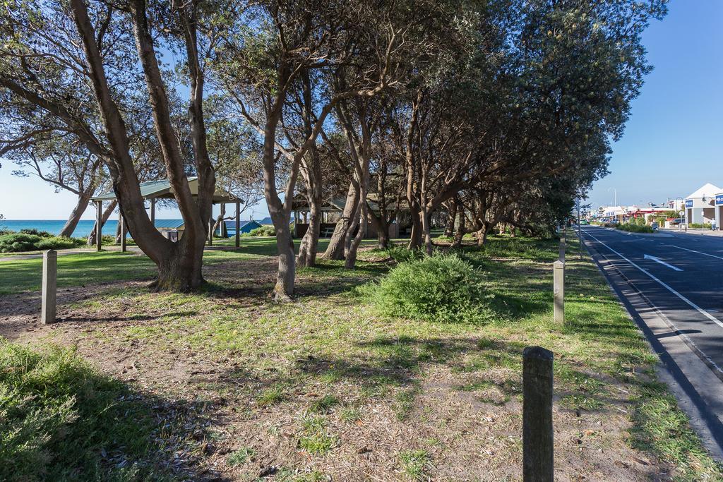 דרומאנה Seaside Apartment Getaway מראה חיצוני תמונה